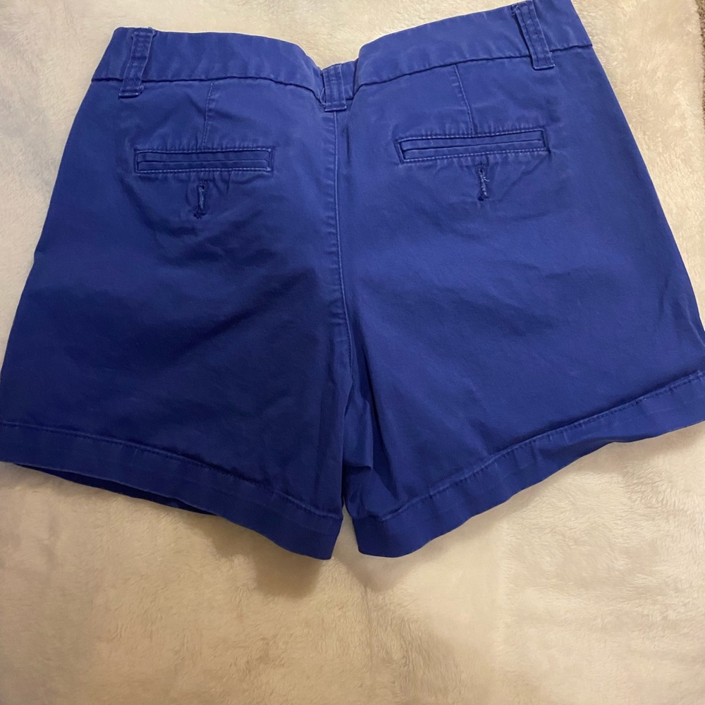 Gap Shorts - Picture 3 of 3